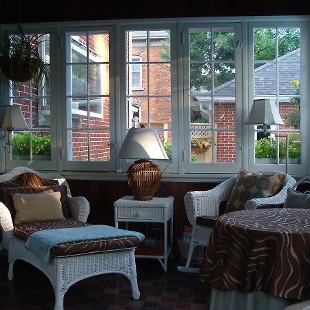 Robinsong Bed & Breakfast Thorold Exterior photo